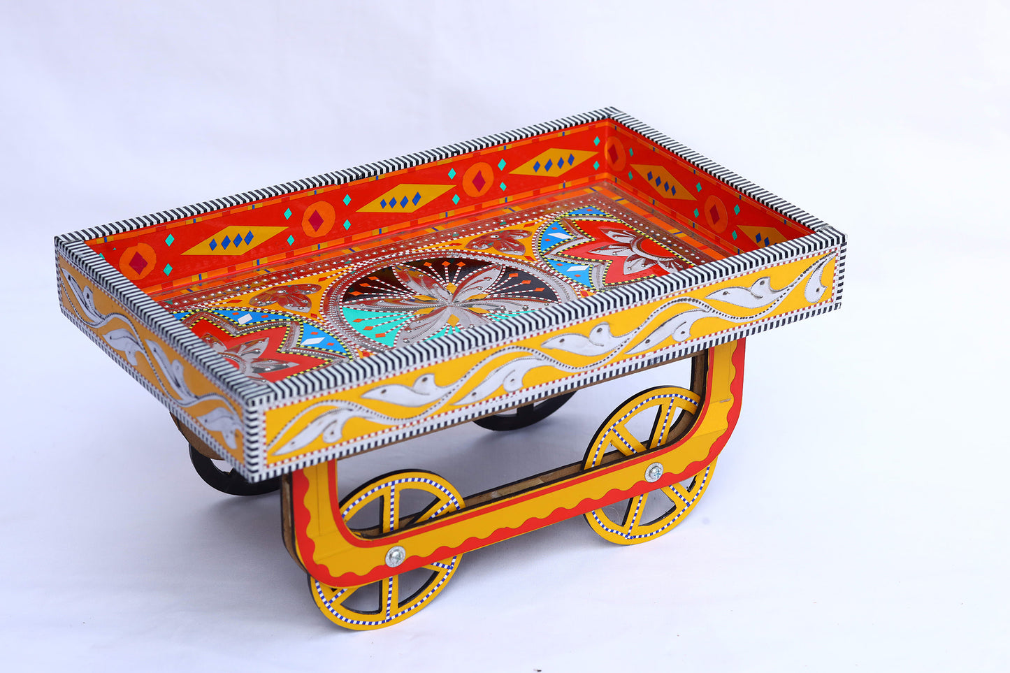 Peeli Chamakpatti Wheelie Tray