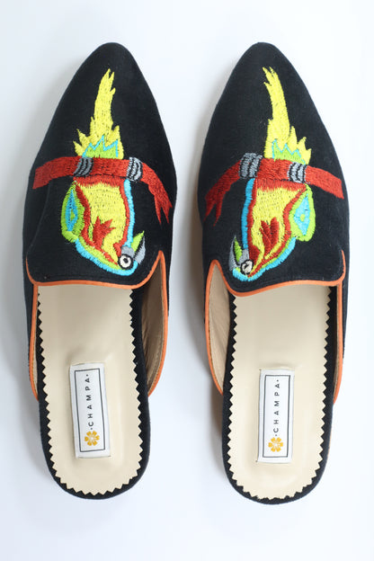 Multicolored Tota Sliders