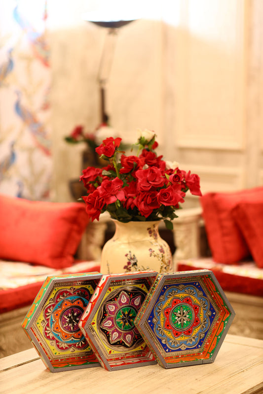 Set of 3 🌟 chamakpati handmade multicoloured trays perfect for your chai party.