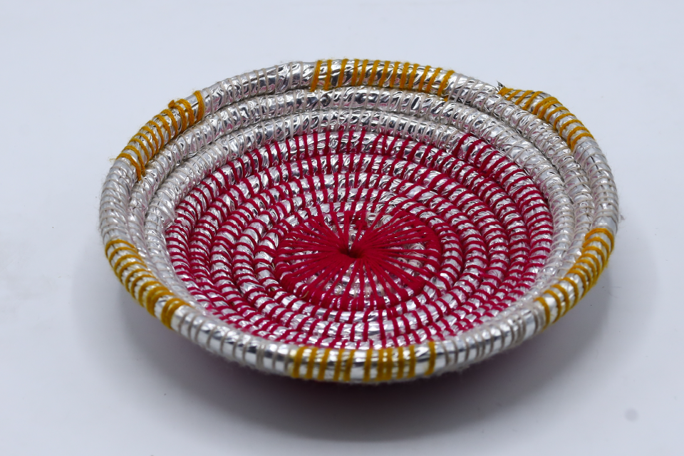 Gold & Red Round Changair