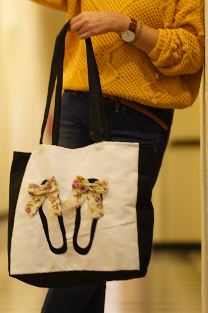 Slider with Ribbon Style Tote Bag