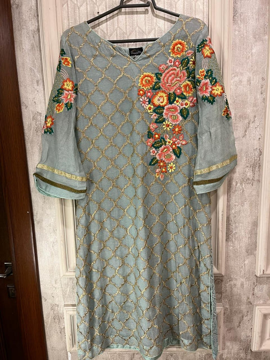 Unaiza Mir Shirt